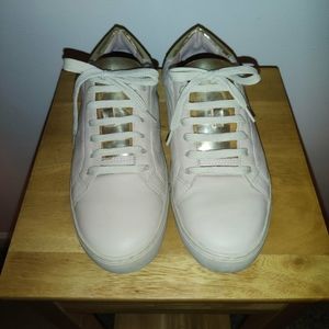 Neutral cream beige fashion sneakers for women with gold detail